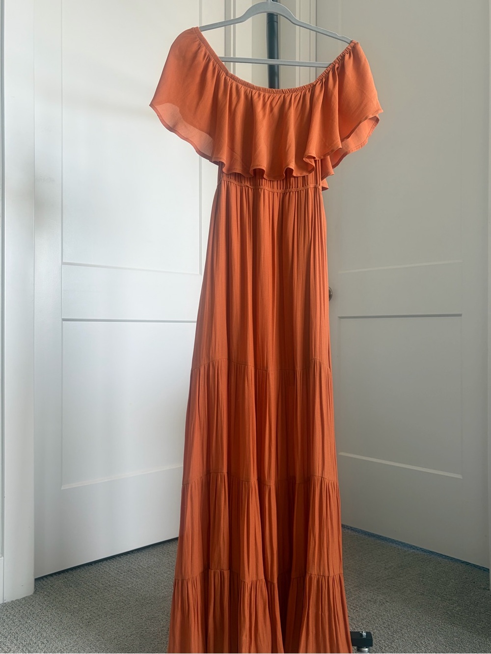 Off the Shoulder Ruffle Maxi Dress - Picture 3 of 4